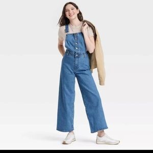 Universal Thread Blue Denim Wide-Leg Women's Overalls